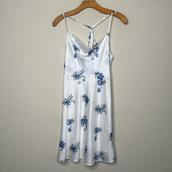 NWT Abercrombie & Fitch Satin Cowl Neck Slip Mini Dress Floral Blue Size small - Picture 3 of 10